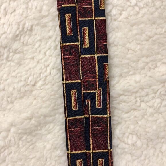 Paul Frederick Stunning Designer Pilars Woven Burgundy Silk Tie - Picture 6 of 6